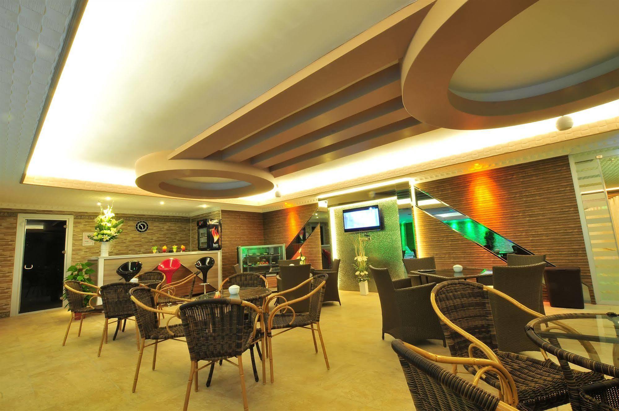 Ramada Uşak Exterior foto